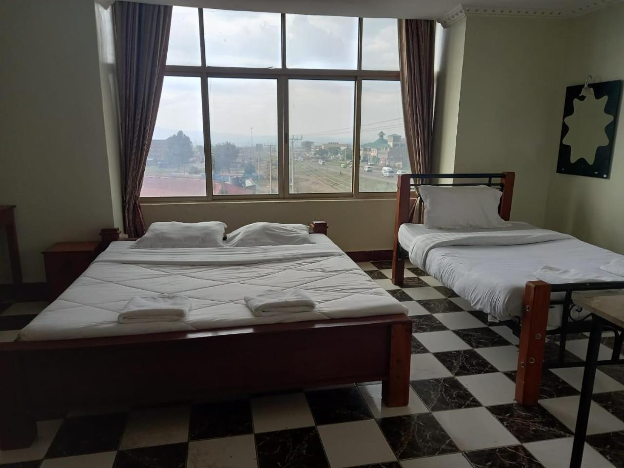 Newstead Hotel نيفاشا المظهر الخارجي الصورة