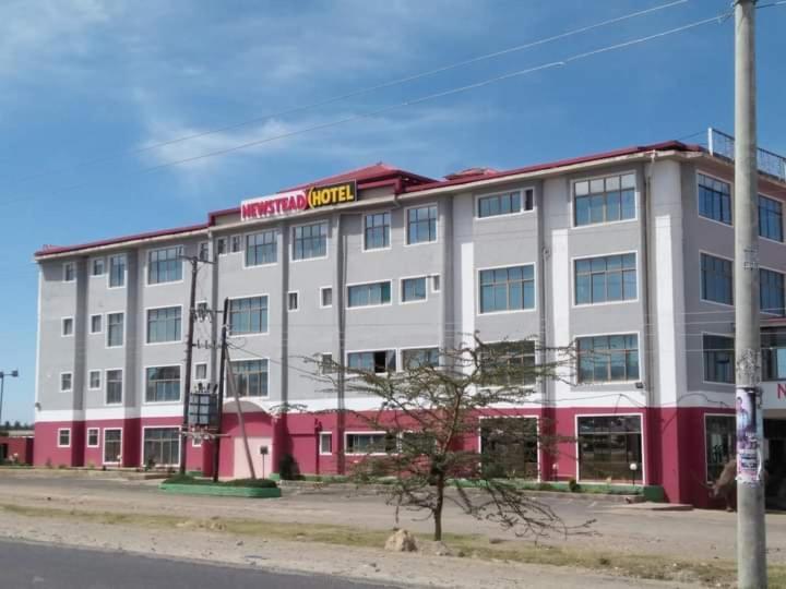 Newstead Hotel نيفاشا المظهر الخارجي الصورة