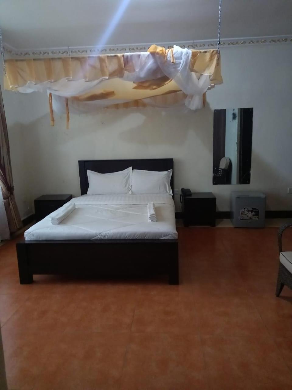 Newstead Hotel نيفاشا المظهر الخارجي الصورة