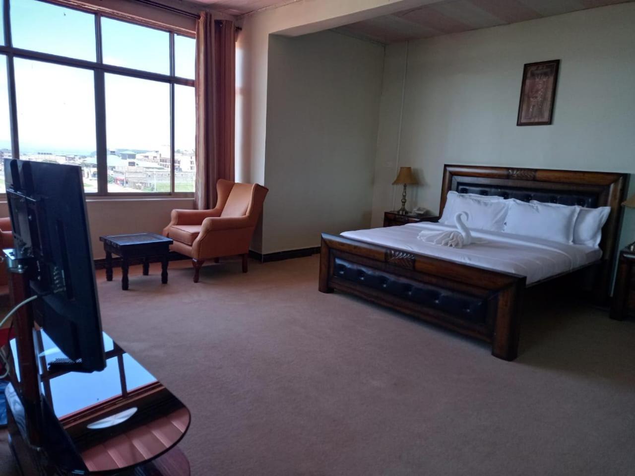 Newstead Hotel نيفاشا المظهر الخارجي الصورة